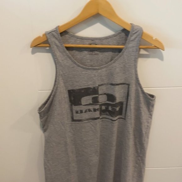 Oakley gray sleeveless tank top size small - Picture 2 of 8